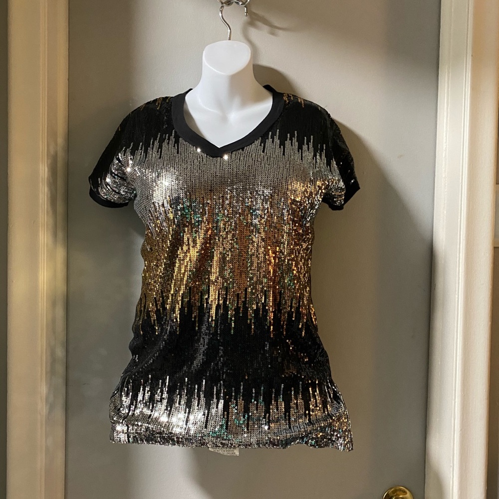 NWOT Bacci sequence covered top fits like L but Sm